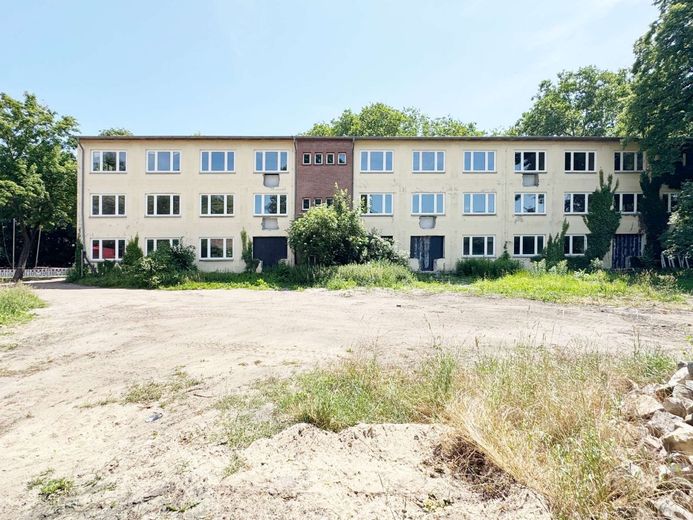 Supersonderangebot 18 WE am Wasser -Zuschuss KFW 1,1Mio, entkernt &amp; provisionsfrei im Firmenverkauf – Hofansicht