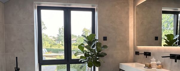 Luxus-EFH kernsaniert 2026 | Klasse A | 1.448 m² Grundstück – Badezimmer