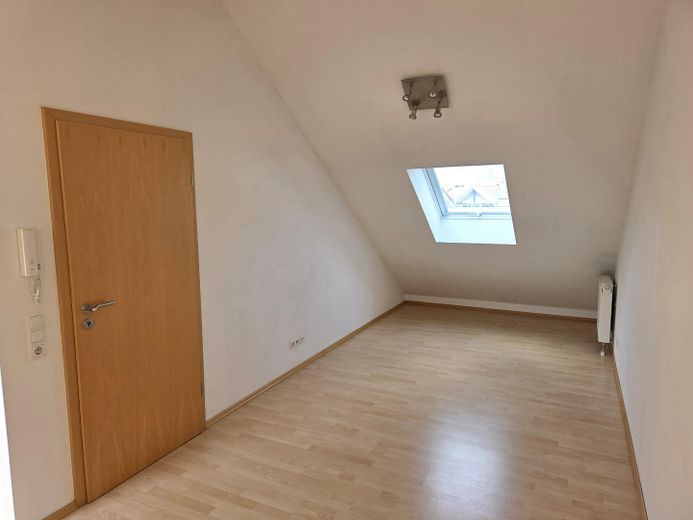SENZA PROVVIGIONE - Casa a basso consumo energetico con impianto fotovoltaico e splendida vista a Kempten-Rothkreuz – Studio DG
