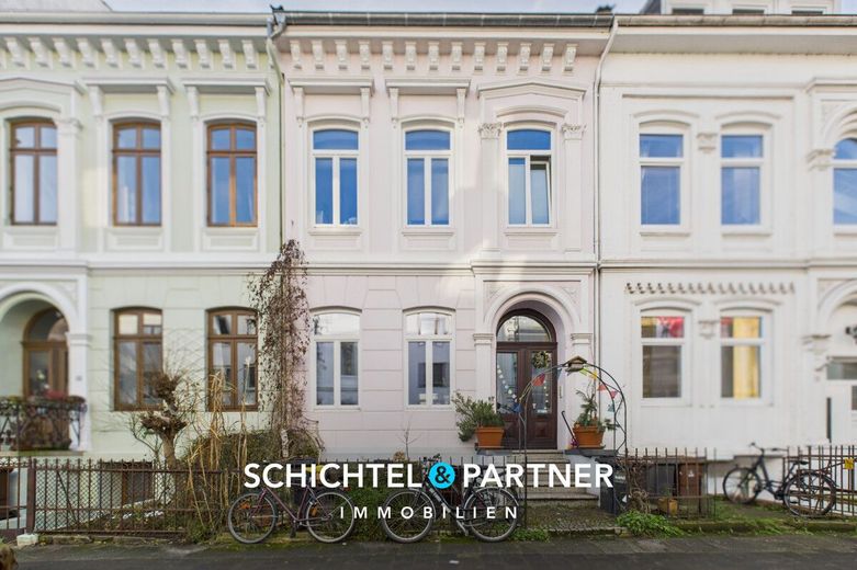 Ostertor | Vermietetes Altbremer Reihenhaus mit pflegeleichtem Außenbereich – S&amp;P | Frontansicht