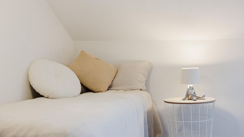 Frisch renovierte und bezugsfertige 3-Zimmerwohnung inkl. Parkplatz und mega Aussicht – Gästezimmer/Kinderzimmer