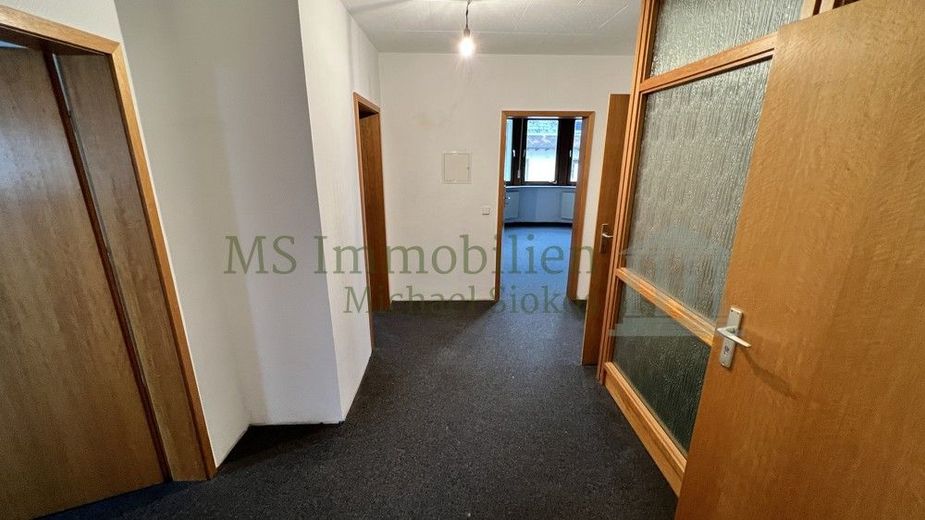 *** Bürohaus in Stadtmitte *** – OG Flur Ansicht 1