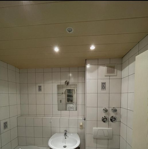 Kempten Innenstadt: Vermietete 2-Zimmer-Wohnung mit Balkon und attraktiver Mietrendite – Foto 9