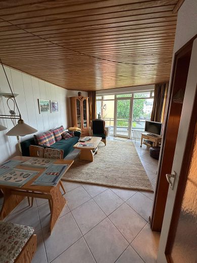 Eigentumswohnung / Ferienwohnung in Pelzerhaken mit Ostseeblick in Strandnähe – Wohnzimmer