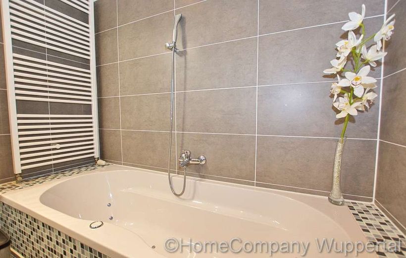 Großzügige Komfortwohnung mit Wellnessbad, Terrasse und DSL – ab582cbadfacbcaf6140a05e61f2343e96ecd97f.jpg