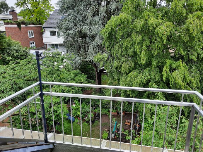 D-Bilk: Super Lage! Ruhiges umgrüntes Wohn­-Refugium mit Charme. – Gartenblick