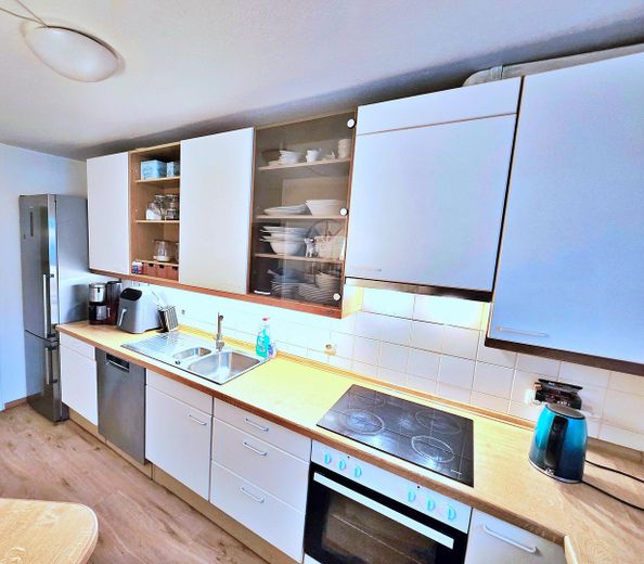 Neu von PRIVAT: Familienfreundliches Mittelreihenhaus mit Garten & Stellplätzen in Ahrensburg – Küche