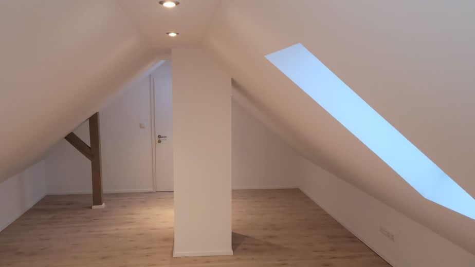 Voll vermietetes, attraktives,MFH mit 5 WE´s in Zentrumsnähe von Reichenbach – Dachgeschoss WE-Detail