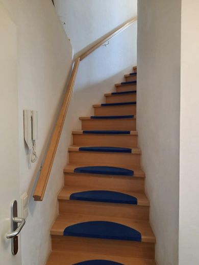 3 Zimmerwohnung in gepflegter Wohnanlage – Treppe