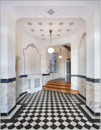 Außergewöhnliche 248 qm große Maisonette-Wohnung (4.OG & DG) mit Terrasse/Balkon/Loggia nahe Ku´damm – Hauseingang