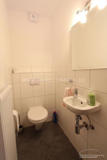 Möblierte 2-Zimmer-Wohnung in abgeschlossener Hofanlage mit separatem Eingang, italienisch-mediterranes Flair! – 2d35cd1df6a71f9bad83eba7d0f21f7c869d0ce9.jpg