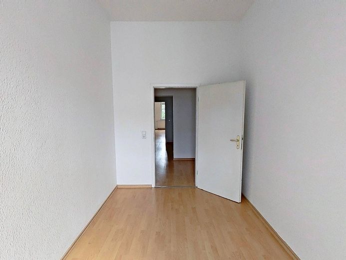 परिवार के लिए एक शानदार घर: BALCONY के साथ विशाल 4-कमरों वाला अपार्टमेंट – Ansicht II: Schlafzimmer II