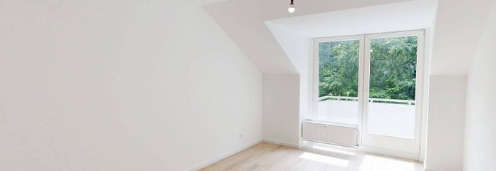 Wohnen mit doppeltem Freiluftbonus – moderne 3-Zimmer-Wohnung mit zwei Balkonen – Ansicht I: Wohnzimmer