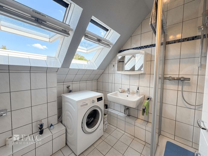 Attraktive Wohnung in Bochum | Zentral &amp; gut angebunden – Badezimmer