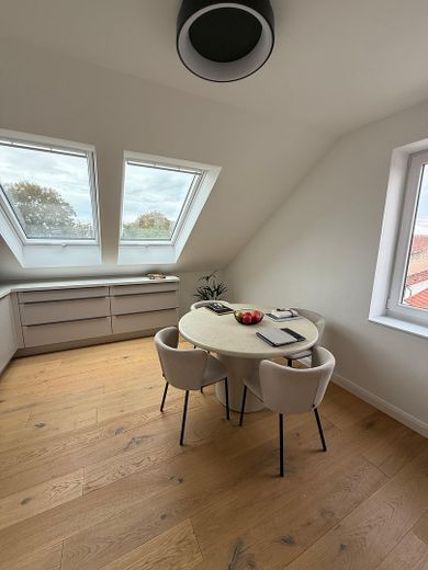 Edificio d’epoca e modernità - Appartamento mansardato climatizzato e inondato di luce in edificio d’epoca completamente ristrutturato – Küche