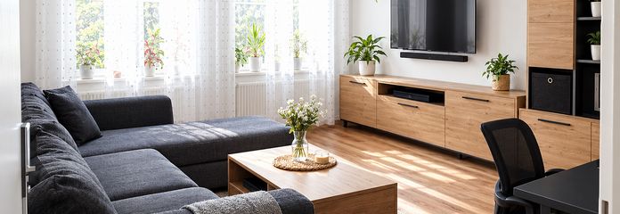 Ekskluzywne, odnowione 3-pokojowe mieszkanie – stylowo umeblowane i gotowe do zamieszkania! – Wohnzimmer