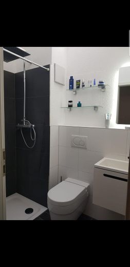 Bad 1.OG mit Dusche Tageslicht