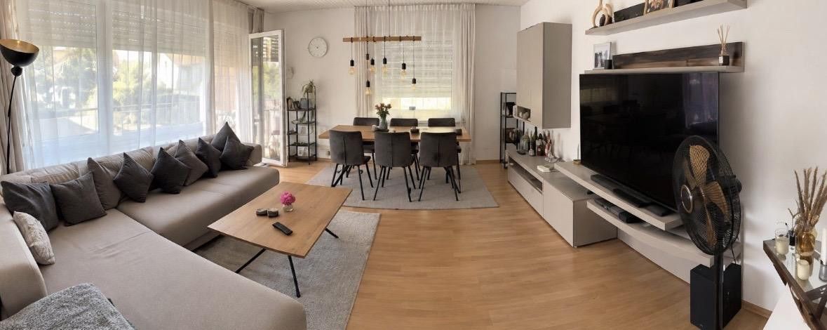 Mieszkanie jak we własnym domu! Bungalow z basenem, sauną i garażem – bez prowizji – Wohnzimmer