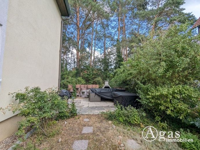 Vollvermietetes Mehrfamilienhaus mit 3 Wohneinheiten in Borkheide – kleine Terrasse