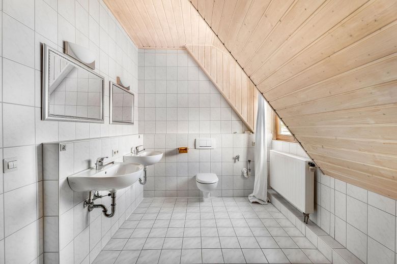 Helle 3-Zi.-Maisonette mit Empore, Balkon & Einbauküche in Schönebürg – Zdjęcie 11