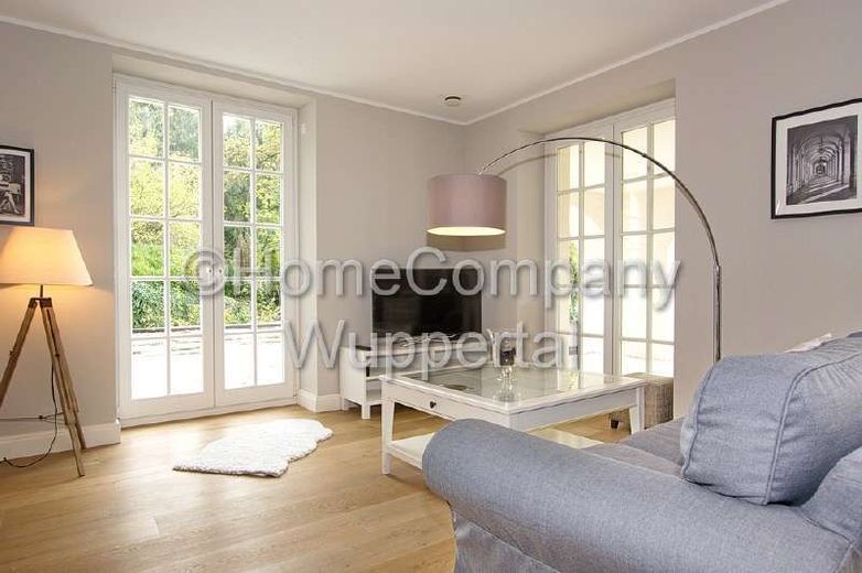 Reside at the Toelleturm! Modern 2-room apartment with terrace, DSL wifi and many extras – 8f9d12dde95ab20b87604db69cfe172449e8d2f0.jpg
