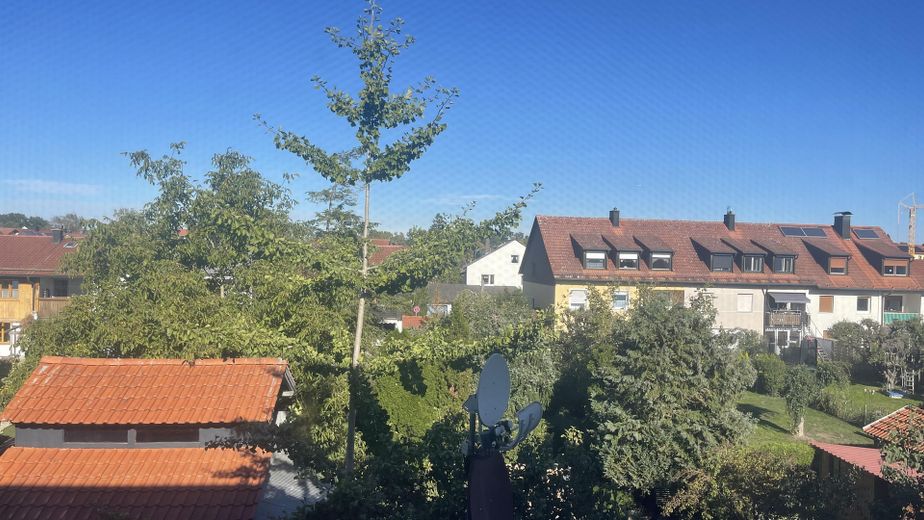 Friendly, bright 4-room apartment – Aussicht