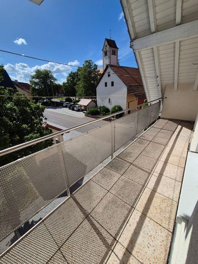Frisch renovierte 5-Zi.-DG-Wohnung | Balkon | EBK | 85 m² | Schwäbische Alb | provisionsfrei – Balkon (Zugang Schlafzimmer)