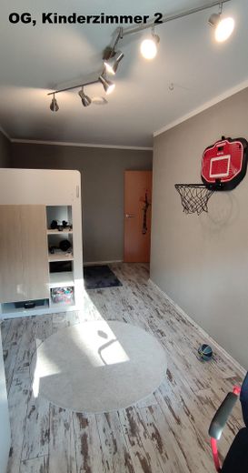 Ухоженный таунхаус на конце ряда, 157 м², год постройки 2007, южный участок 470 м², гараж и 2 парковочных места – Фото 20