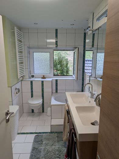 Ihr Traumhaus in Wünschmichelbach – Badezimmer OG
