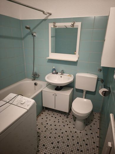Zonder courtage in Neukölln: 3-kamerappartement aan het Tempelhofer Feld en vlak bij de Schillerkiez – Foto 7