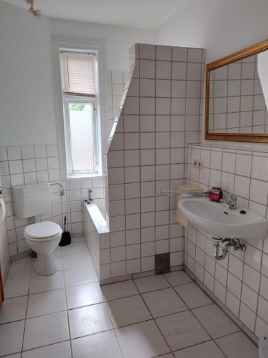 Bad unten