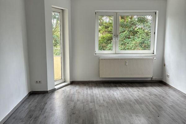 Zentral. Hell. Bezugsfertig – 4 Zimmer mit Balkon im Herzen der Stadt