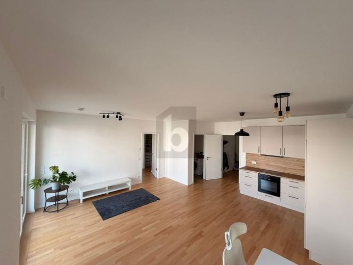 WASSERNÄHE & GROßER BALKON MIT KOMFORT – Foto 1
