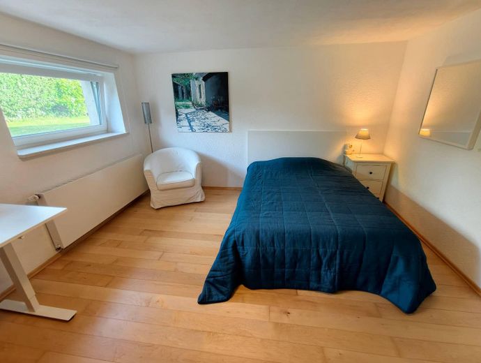 Effizienzhaus A am Kummerower See – Wärmepumpe, PV, Pool, Sauna & nah zum Hafen – Zimmer 1 im Souterrain