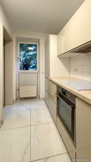 Ruhige Gartenterrasse mit 3-Zimmer-Wohnung - total zentral – IMG_3458