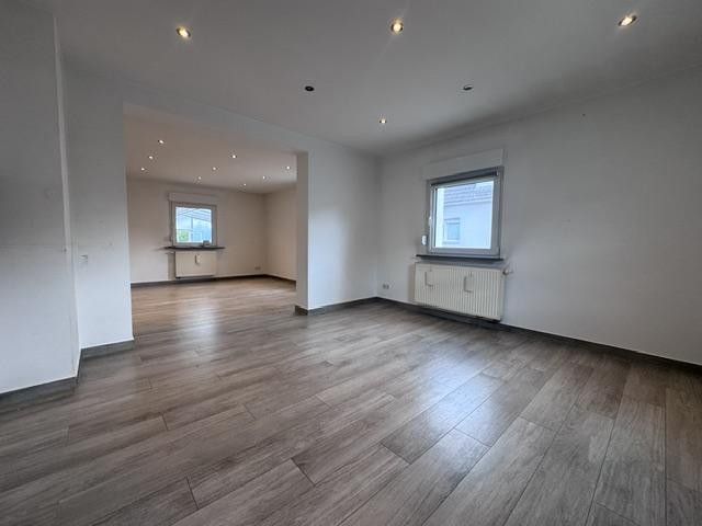 منزل شبه منفصل بحديقة واسعة، ومرأب مزدوج وغير ذلك الكثير في 61197 Florstadt-Stammheim – Küche EG