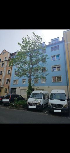 Frisch kernsanierte 3-Zimmer-Wohnung in Nürnberg | 67 m² | Garage im Innenhof – Außenansicht