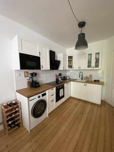 3 Zimmer Wohnung im ruhigen, sonnigen Hinterhaus an der Goethenlage im Vorderen Westen – Wohnküche