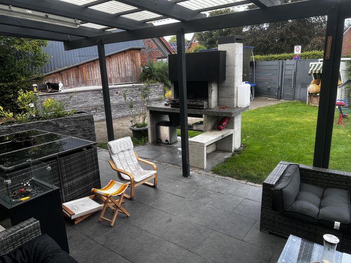Modernized single- to two-family house – high-quality renovated, family-friendly – Foto 8