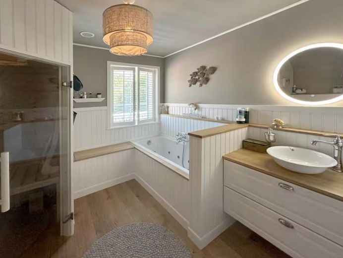 Traumhaus in der Eifel – Badezimmer Eltern 