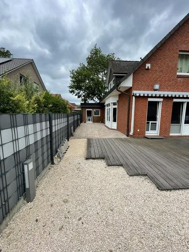 Mieszkanie na parterze z ogrodem w Scharmbeck – Garten 