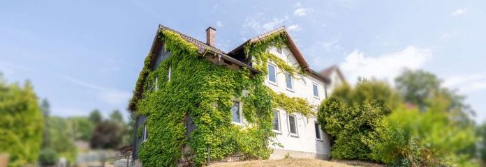 Op een goede locatie - huis met aanbouw en tuin - meer dan 240 vierkante meter woonoppervlak!