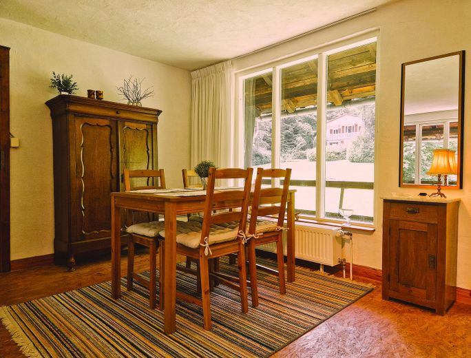 Landhaus am Rande des Nationalparks Hunsrück-Hochwald – Wohn-Schlafzimmer Bienenhaus