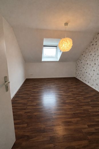 Wohnen am Park! Ruhige und helle 3 Zimmer-Wohnung im 3. OG. – Schlafzimmer II