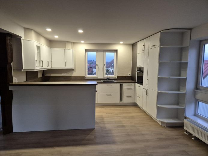 Einbauküche mit Tresen