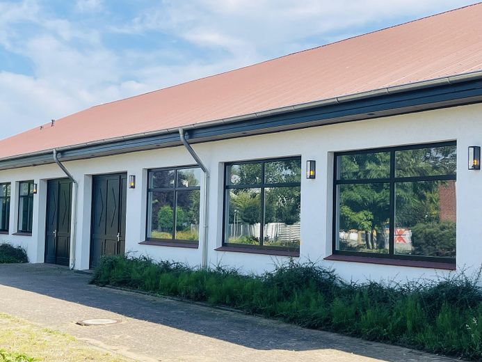 Freshly renovated! 885m² Elegant & Attractive commission-free commercial space in Winsen (Luhe) – Foto 7