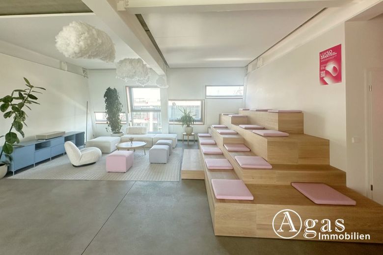 Innovation trifft Komfort: Modernes Büro über 2 Etagen mit Panorama-Dachterrasse  zu vermieten – Podium 3. Etage