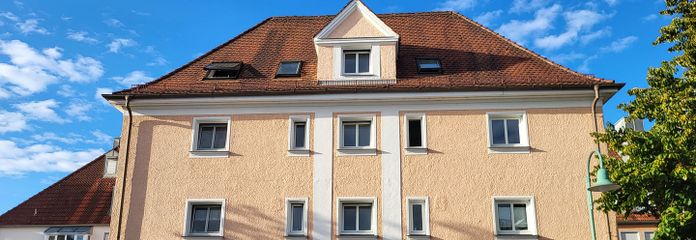 Attraktive Kapitalanlage in Burghausen | 2-Zimmer-Wohnung mit Balkon und TG | Provisionsfrei – Ansicht - Front Nord