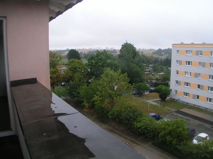 2-Zi.-Whg. mit Balkon, Lift, Tiefgarage, Einbauküche inkl. Waschmaschine – Foto 1