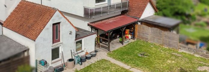 Kandel: Zweifamilienhaus in ruhiger Lage mit Garten